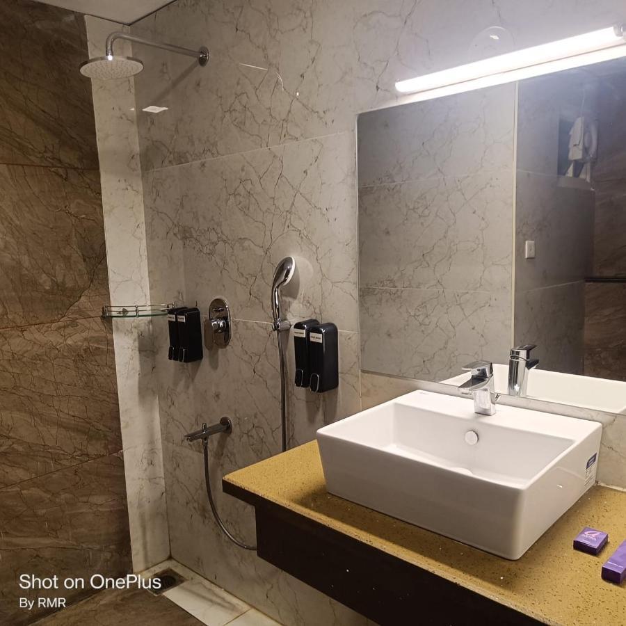 Astra Hotels & Suites Whitefield Near To Nallurahalli Metro Station And Ktpo Bangalore Dış mekan fotoğraf