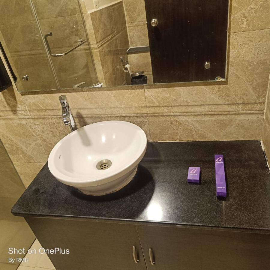 Astra Hotels & Suites Whitefield Near To Nallurahalli Metro Station And Ktpo Bangalore Dış mekan fotoğraf