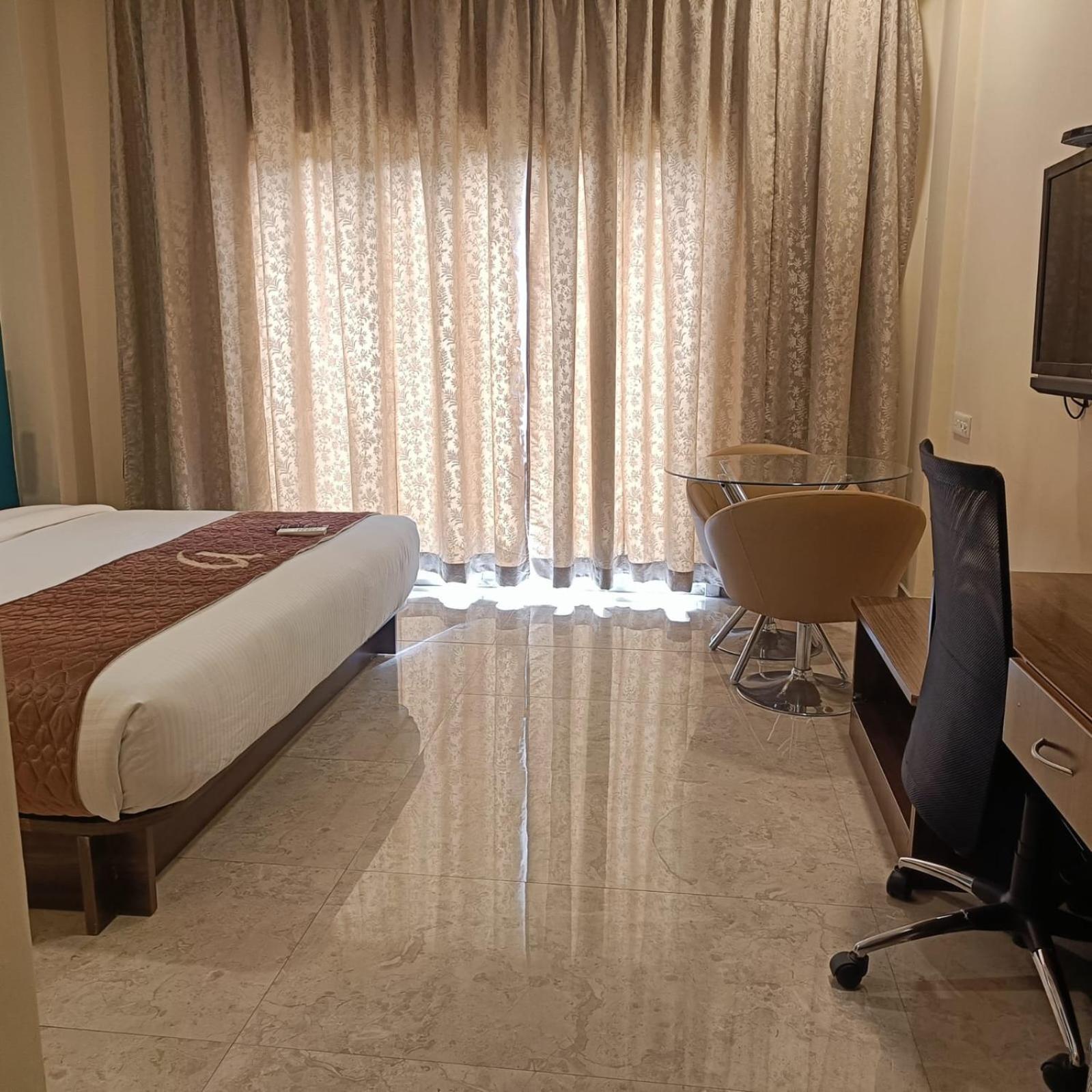 Astra Hotels & Suites Whitefield Near To Nallurahalli Metro Station And Ktpo Bangalore Dış mekan fotoğraf